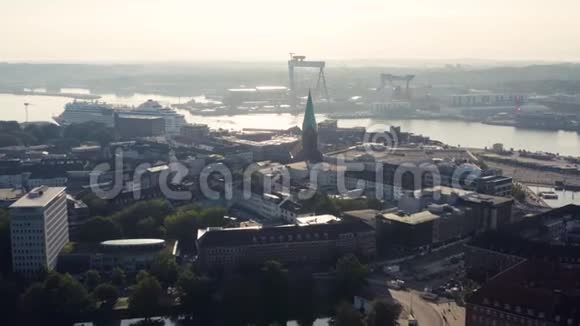 基尔的城市景观视频的预览图