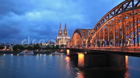科隆大教堂和霍亨佐伦桥视频的预览图