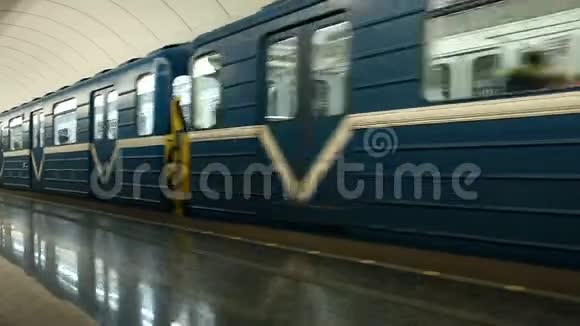 地铁列车运动视频的预览图