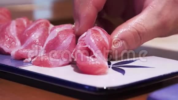 手机上的生肉视频的预览图