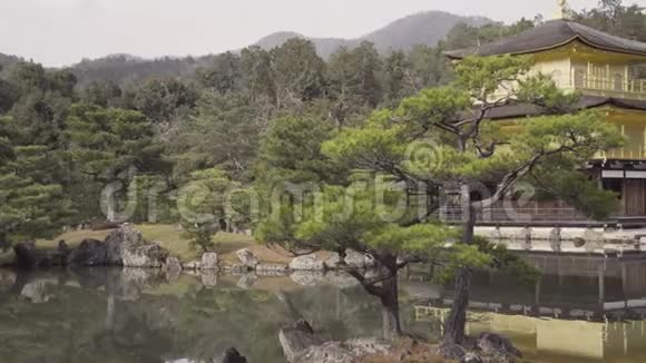 日本的金阁寺视频的预览图