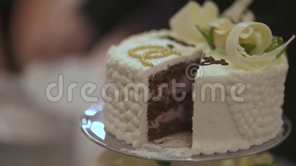 婚宴上的婚礼蛋糕视频的预览图