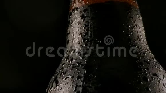 湿瓶凉啤酒视频的预览图