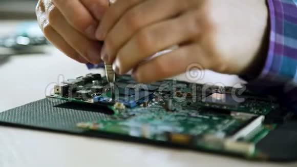 电脑升级焊接主板技术视频的预览图