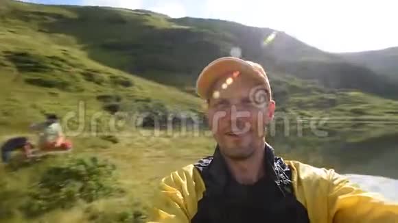 在喀尔巴阡山自拍视频的预览图