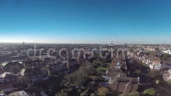 伦敦建筑无人机在上面飞行视频的预览图