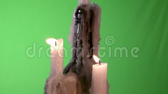 两支蜡烛关闭瓶绿屏视频的预览图