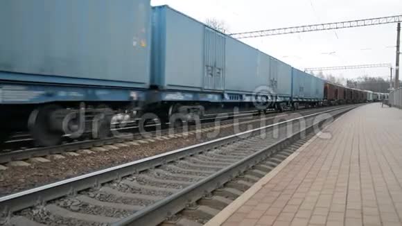 俄罗斯货运列车视频的预览图