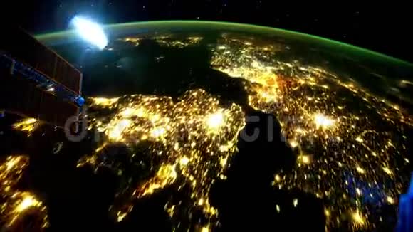 3个视频1从国际空间站上看到地球地球和北极光来自国际空间站由视频的预览图