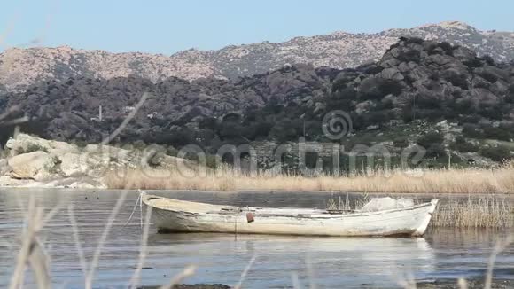 湖上的水坝穆格拉土耳其视频的预览图