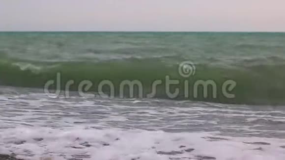 黑海海滩日落视频的预览图