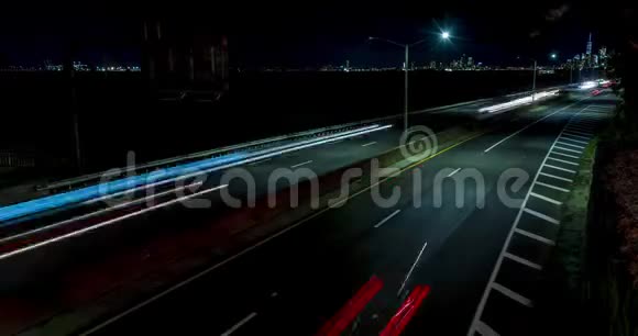 纽约夜间交通视频的预览图