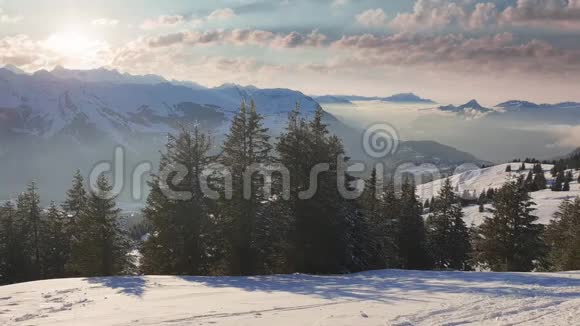 瑞士山区的冬天视频的预览图