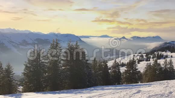 瑞士山区的冬天视频的预览图