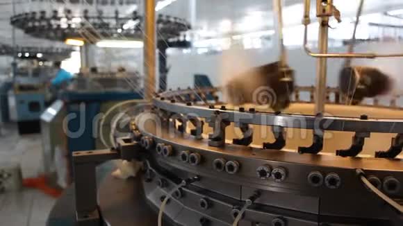 纺织工业工厂纺纱机视频的预览图