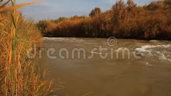 凯莱斯河哈萨克斯坦视频的预览图