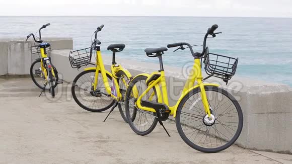 海上自行车出租视频的预览图