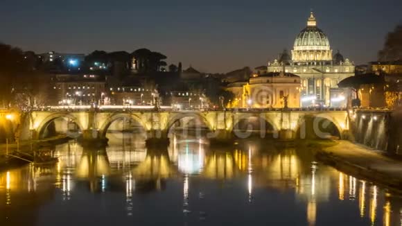 罗马天际线圣彼德巴西利卡梵蒂冈城从泰伯河看到视频的预览图
