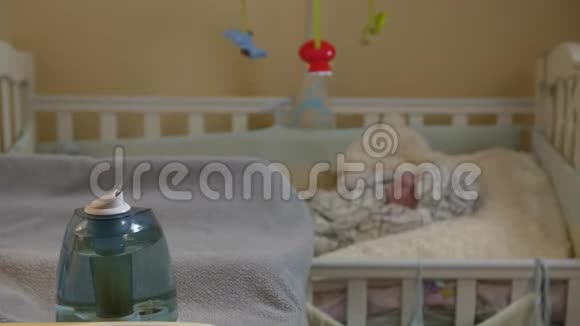 加湿器和婴儿视频的预览图