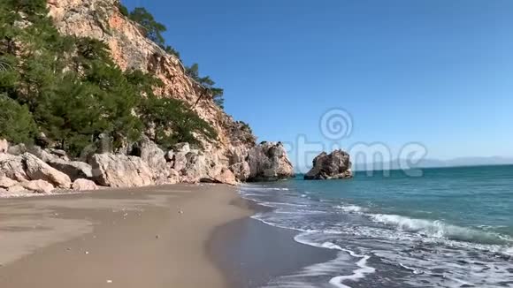 美丽的沙滩视频的预览图