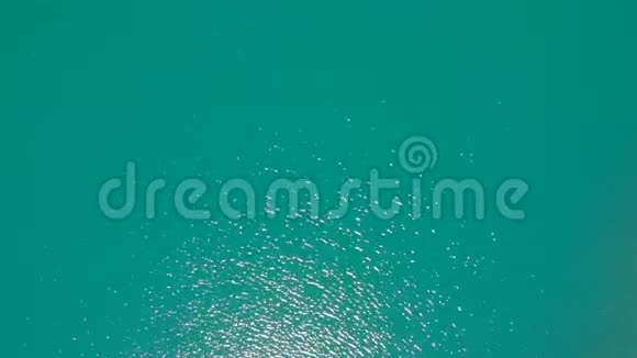 青绿色水面视频的预览图