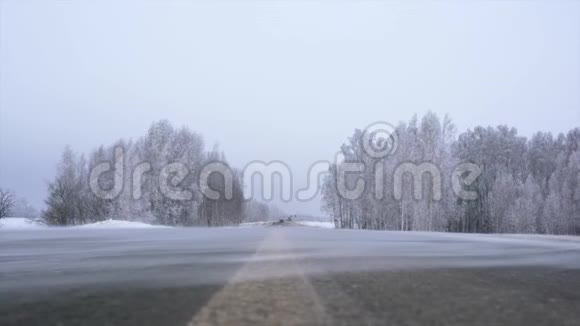 暴雪路特写视频的预览图