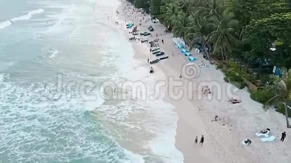 海洋海滩鸟瞰图视频的预览图