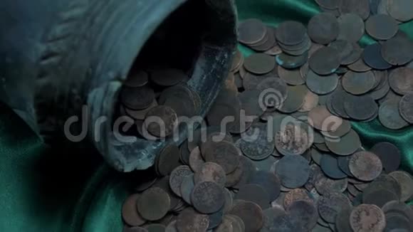 旧生锈的硬币视频的预览图
