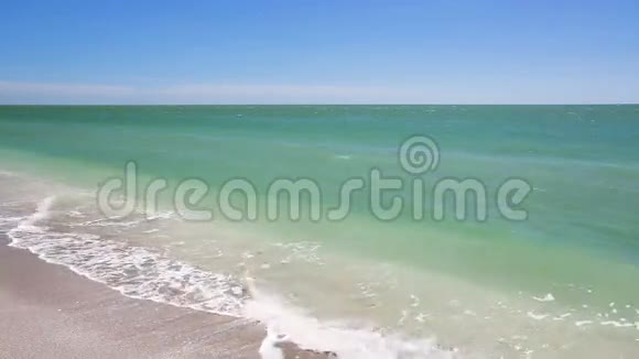墨西哥湾海岸阳光海滩环路视频的预览图