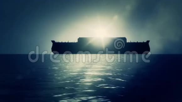 大洪水过后诺亚方舟在水上平静地漂浮视频的预览图