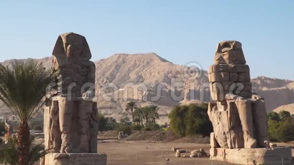 埃及艺术孟农的科洛西视频的预览图