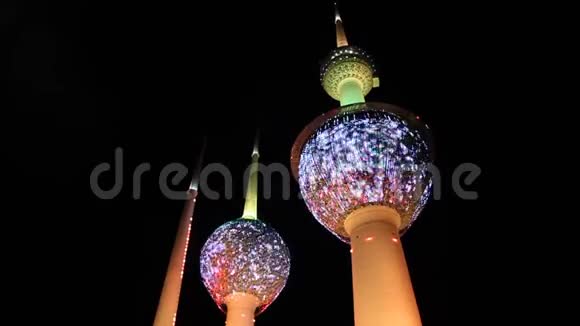 科威特塔的夜景视频的预览图