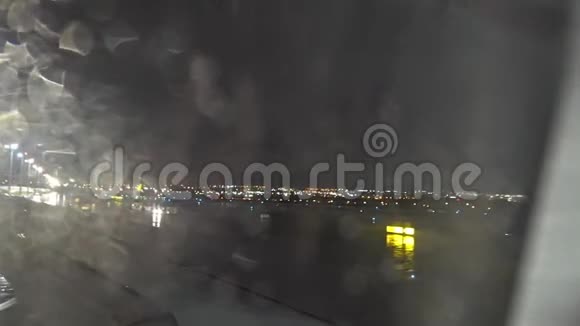 雨天飞机的录像视频的预览图