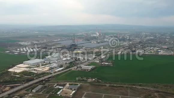 罗马尼亚普洛伊斯蒂的工业和石化工业视频的预览图