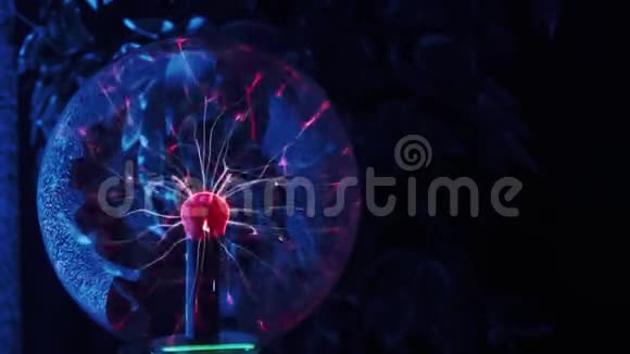 血浆球在起作用视频的预览图