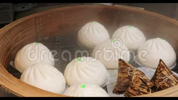 亚洲热气腾腾的饺子视频的预览图