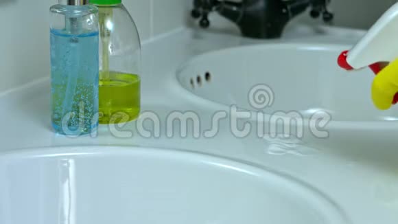 家务清洁水槽视频的预览图