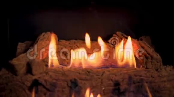 冬日之夜的火焰视频的预览图