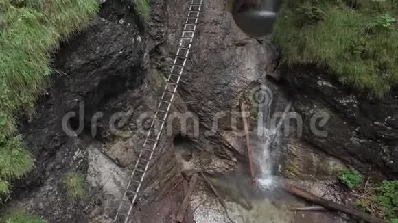 斯洛伐克天堂的瀑布视频的预览图