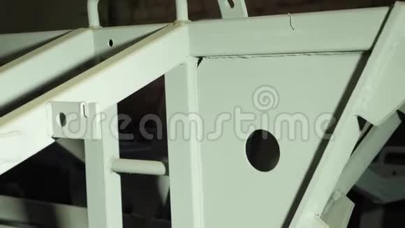 起重机在工厂里视频的预览图