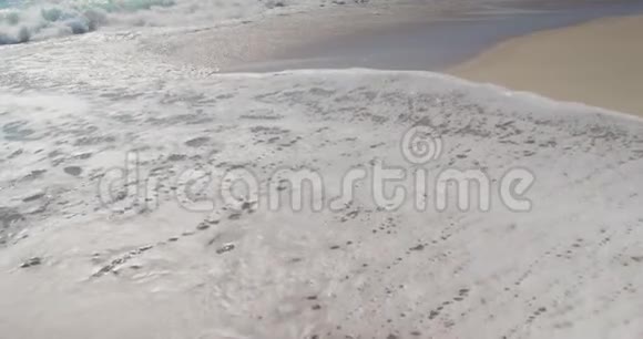 海滩度假目的地视频的预览图