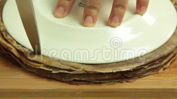 准备奥利奥紫薇蛋糕食谱视频的预览图