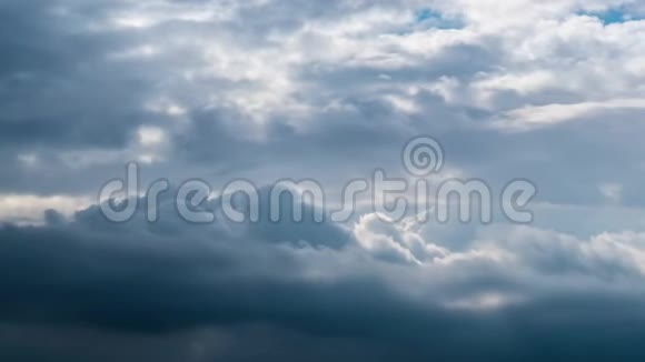 天空中白云的时间流逝视频的预览图