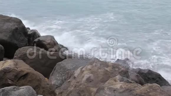 海浪的黑海015视频的预览图