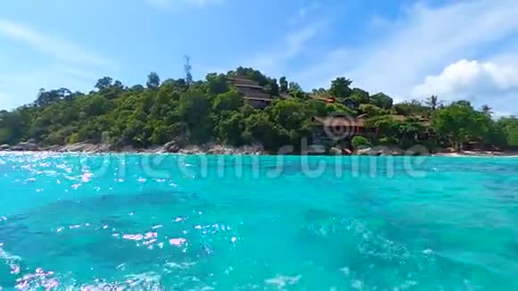 从岛上的海景视频的预览图