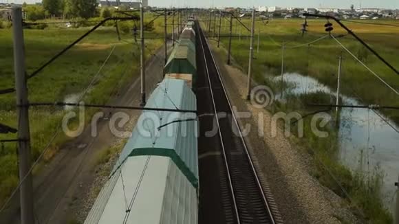 国内的货运列车视频的预览图