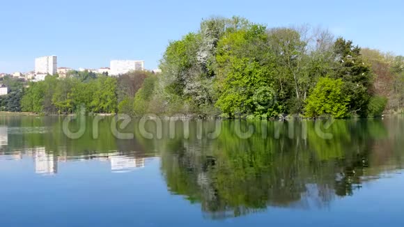 法国里昂公园视频的预览图
