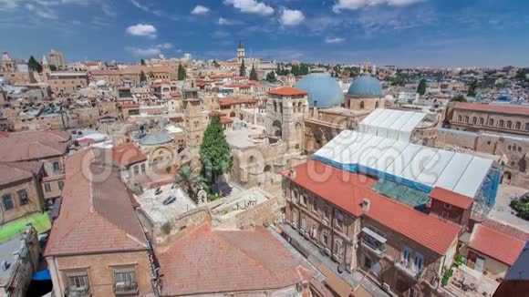 耶路撒冷耶路撒冷耶路撒冷古城屋顶和圣墓教堂穹顶时间视频的预览图