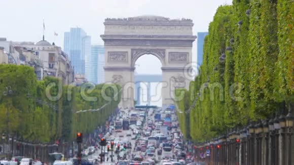 香榭丽舍大街白天交通巴黎法国4k视频的预览图