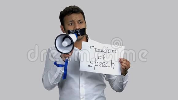 审查言论自由的概念视频的预览图